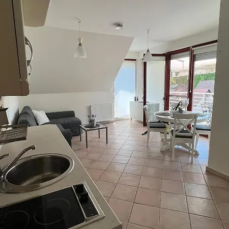 Sari Apartman דירה שיופוק