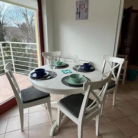דירה Sari Apartman