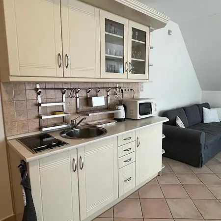 Sari Apartman דירה *
