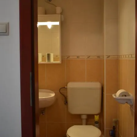 Sari Apartman דירה *